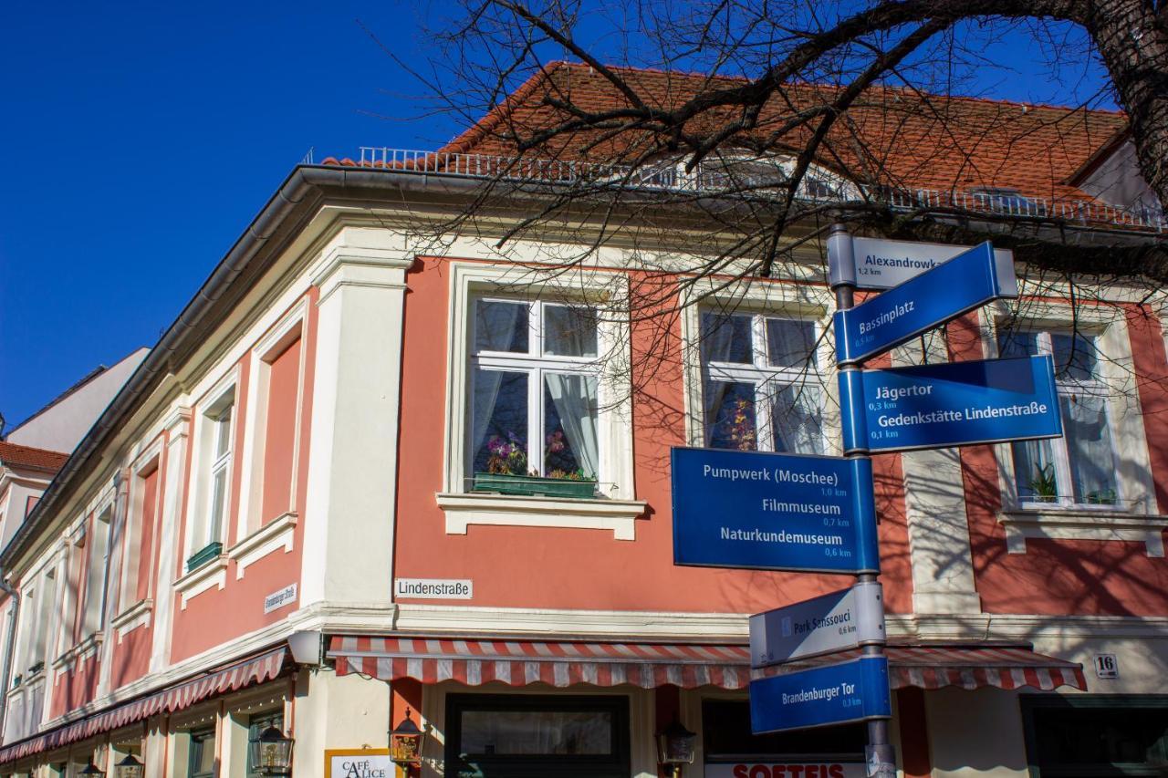 Cafe Alice & Pension Gmbh Potsdam Exteriör bild